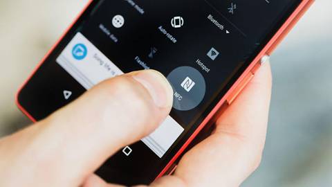 Как оплачивать телефоном андроид с помощью NFC: бесконтактный платеж